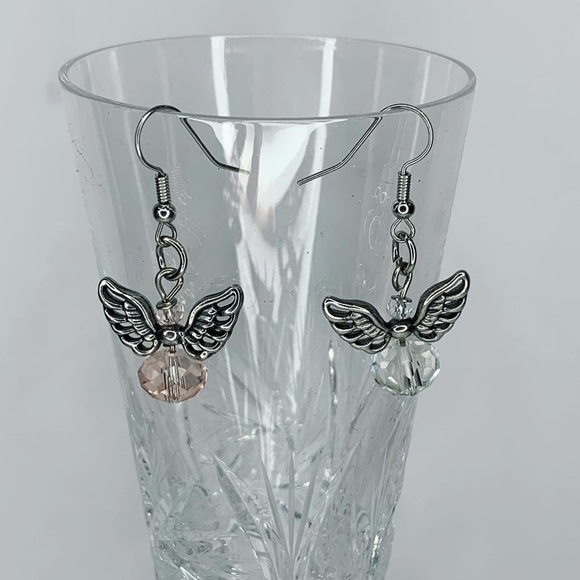 Pink angle earrings - Picture 1 of 3